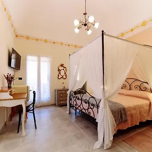 Nelle Favole The Classic Bed & Breakfast
